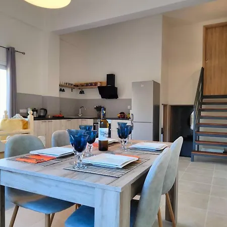 Throubi Holiday home *